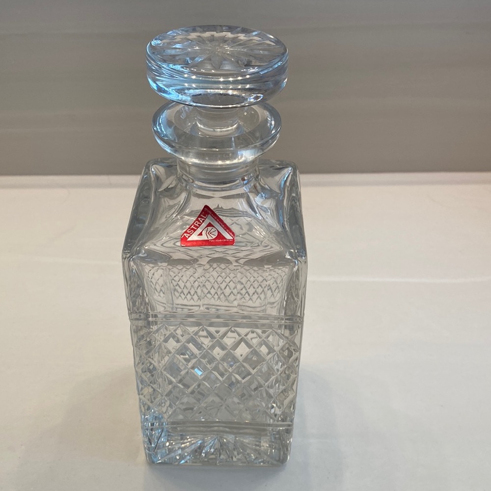 Astral Crystal vintage wine decanter 9in‎ tall square